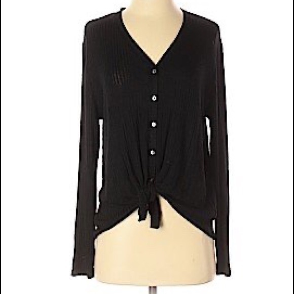 Sexy💋Ribbed Knit Tied Hi•Low V-Neck Button Top - Picture 6 of 8